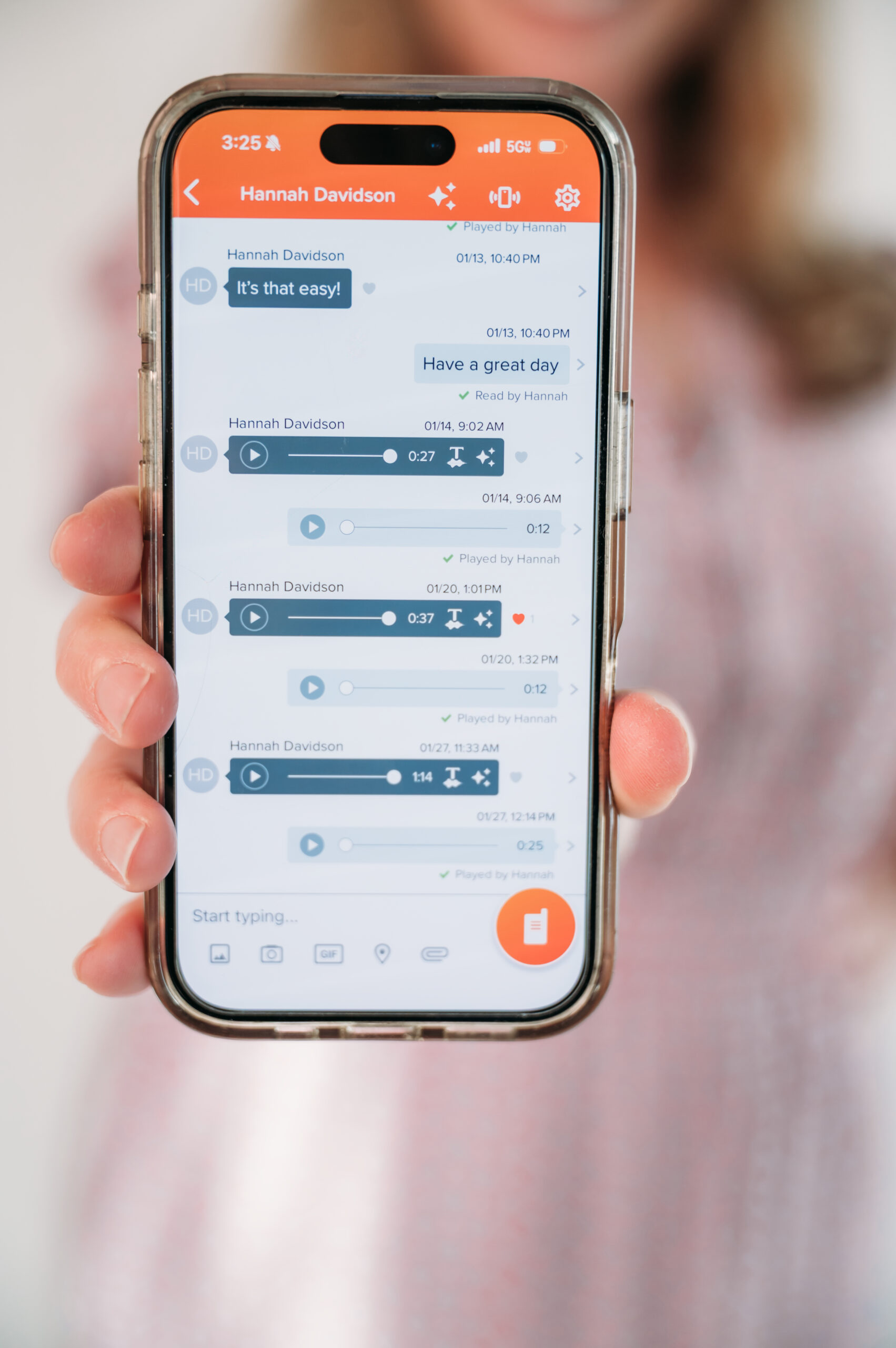 college mom texting her college teen